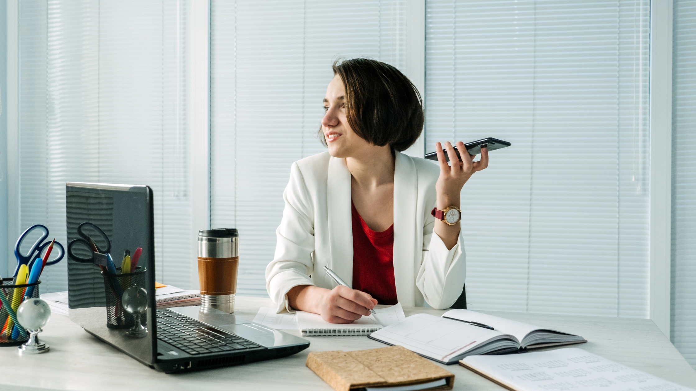 COMPASSIONATE ELEGANCE | HOW DOES AN ANIMAL RIGHTS ACTIVIST DRESS?