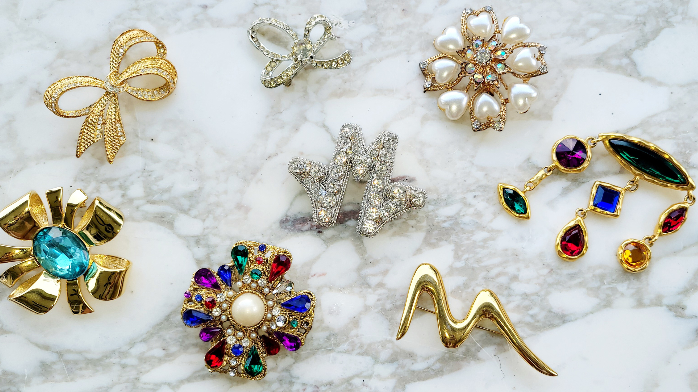 HISTORY OF BROOCHES